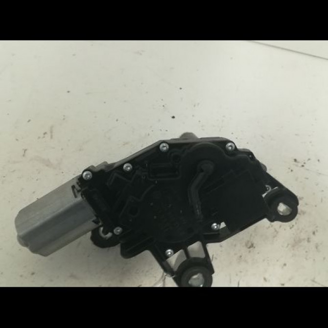 Moteur essuie-glace arrière occasion VOLKSWAGEN POLO IV Phase 2 05-2005->09-2009 1.4 TDI 80ch 6Q6955711C 2