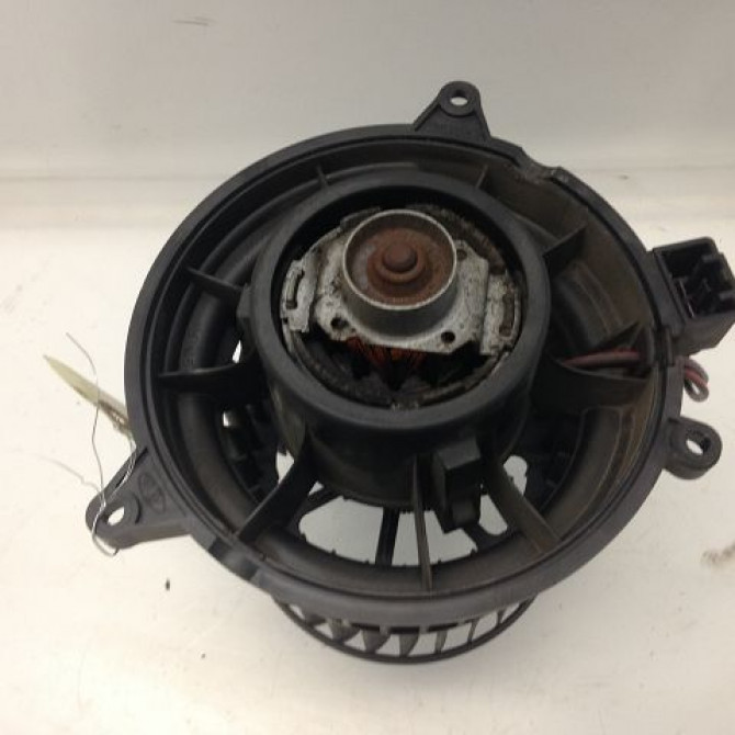 Ventilateur de chauffage occasion FORD FIESTA V Phase 1 09-2002->10-2005 1.4i 1252926 1