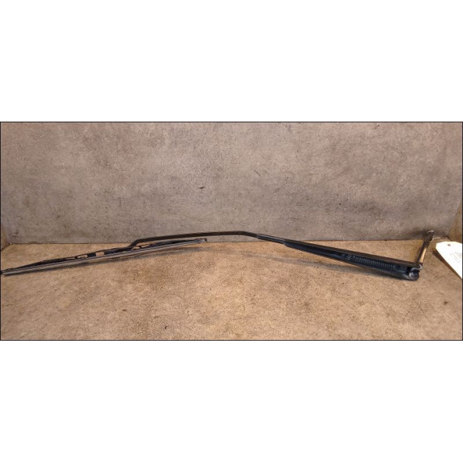 Bras essuie-glace avant droit occasion FORD FIESTA V Phase 2 10-2005->10-2008 1.4 TDCI 1778498 1