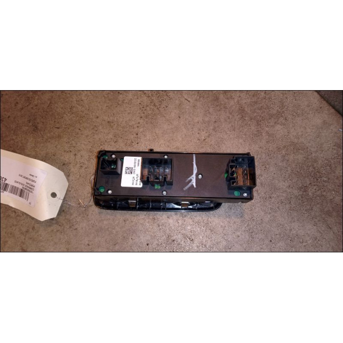 Commande lève-glace porte avant gauche occasion FORD ECOSPORT 2