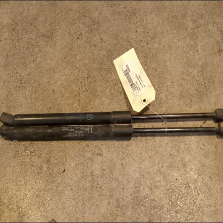 Verin droit hayon occasion KIA VENGA Phase 1 04-1995->04-1999 1.6 CRDI 115ch 817801P000