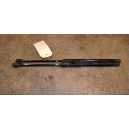 Verin droit hayon occasion KIA VENGA Phase 1 01-2010->12-2015 1.4 CRDI 90ch 817801P000