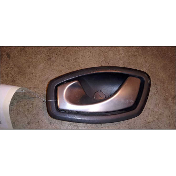 Poignee int porte avg occasion RENAULT LAGUNA III Phase 1 10-2007->10-2010 1.5 DCI 806700006R 1