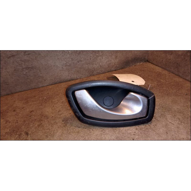 Poignee int porte avd occasion RENAULT LAGUNA III Phase 1 10-2007->10-2010 1.5 DCI 806700005R 1