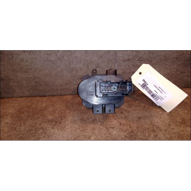 Interrupteur commande de phares occasion LAND ROVER DISCOVERY III Phase 1 04-1995->04-1999 2.7 TD 190ch 2