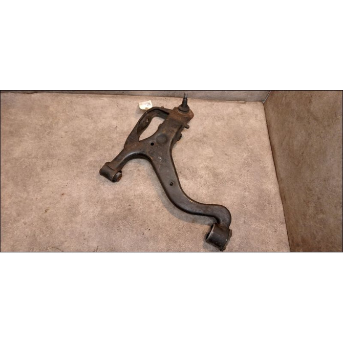 Triangle inf avg occasion LAND ROVER DISCOVERY III Phase 1 04-1995->04-1999 2.7 TD 190ch 1