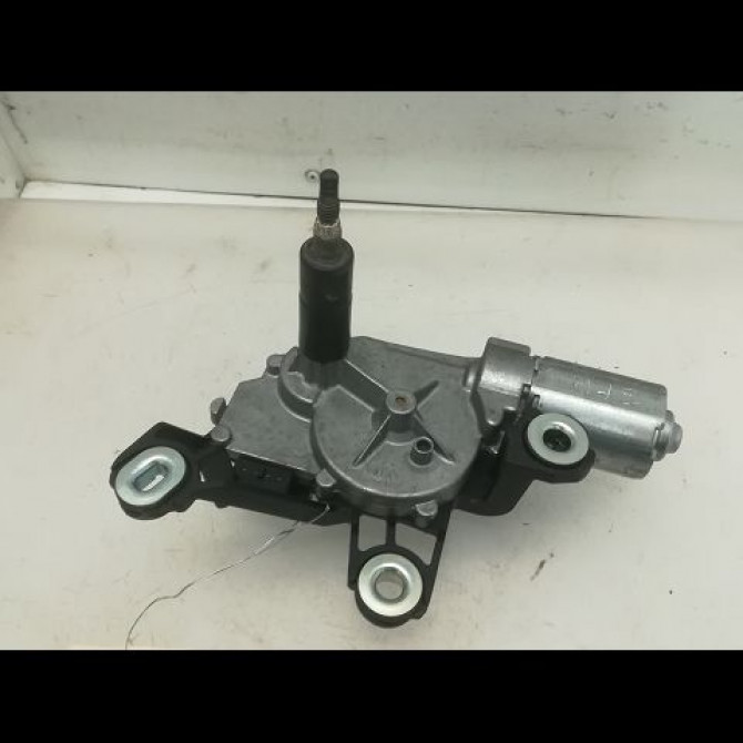 Moteur essuie-glace arrière occasion VOLKSWAGEN POLO IV Phase 2 05-2005->09-2009 1.4 TDI 70ch 6Q6955711C 1