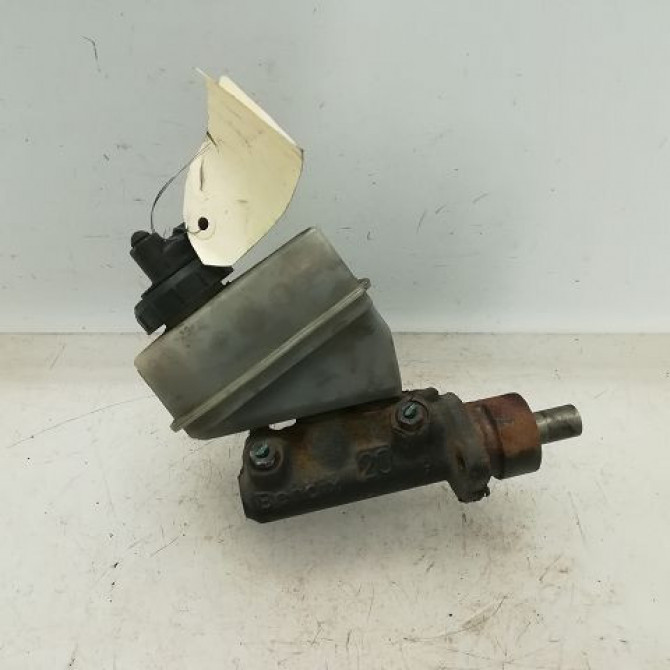 Maitre cylindre occasion RENAULT CLIO I Phase 1 06-1990->03-1994 1.9 D 7701204608 1