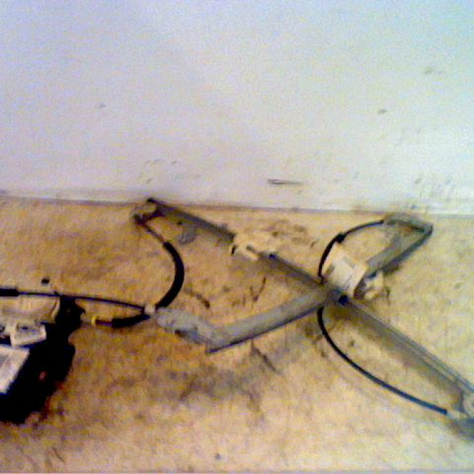 Mecanisme+moteur leve-glace avg occasion PEUGEOT 807 Phase 1 06-2002->12-2014 9221L4 1