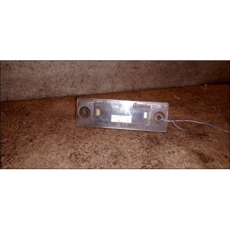 Eclaireur plaque de police g occasion VOLKSWAGEN PASSAT IV Phase 2 10-2000->03-2005 1.9 TDI 130ch 3B5998026A