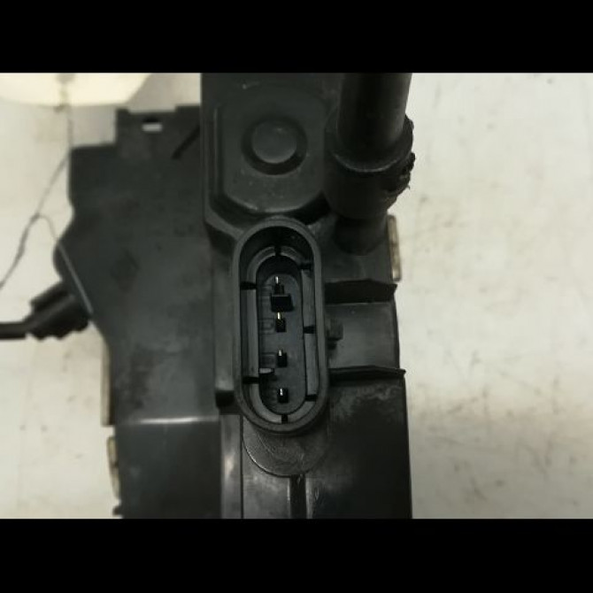 Serrure porte avg occasion RENAULT MEGANE II Phase 1 09-2003->12-2005 1.9 DCI 120ch 8200027776 4