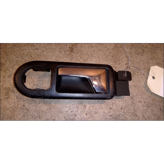 Poignee int porte avg occasion VOLKSWAGEN PASSAT IV Phase 2 10-2000->03-2005 1.9 TDI 130ch 3B1837113LB41 1