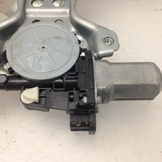 Mecanisme+moteur leve-glace arg occasion SUZUKI SX4 I Phase 1 04-2006->03-2014 1.9 DDIS 4X4 8354079J11 2