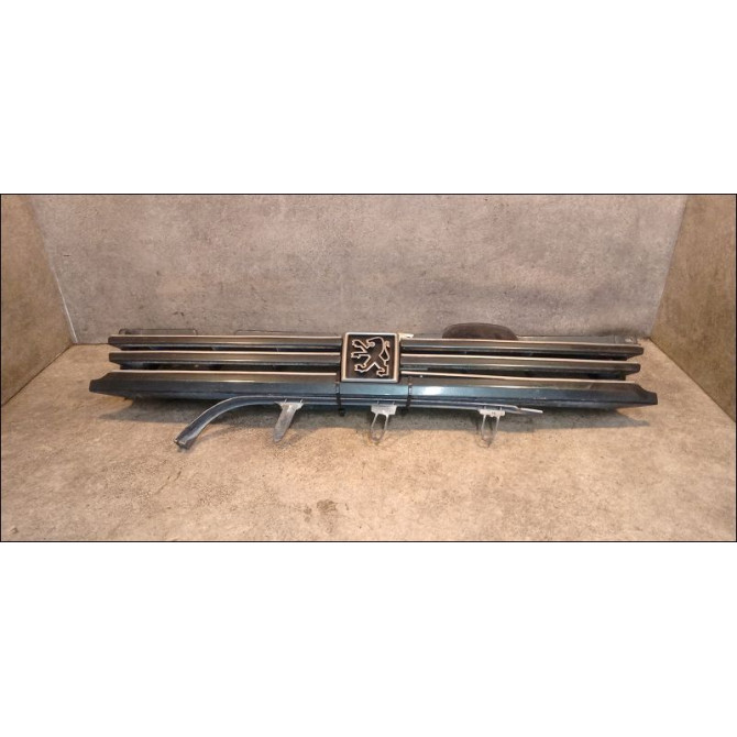 Calandre occasion PEUGEOT 405 Phase 1 04-1995->04-1999 1.9 D 92ch 7804A0 1