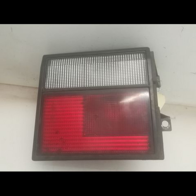 Feu arrière interieur gauche occasion RENAULT 21 Phase 1 01-1986->06-1989 TD 7701032020 1