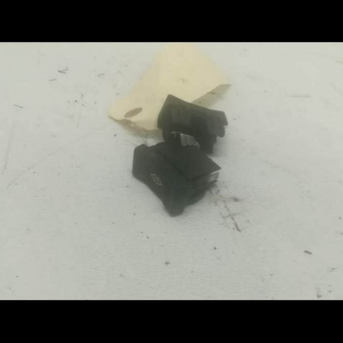 Commande lève-glace porte avant droite occasion RENAULT 21 Phase 2 07-1989->09-1994 2.1 D 1