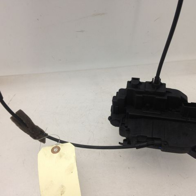 Serrure porte ard occasion RENAULT SCENIC III Phase 1 04-2009->11-2011 825020033R 2