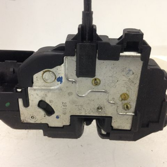 Serrure porte ard occasion RENAULT SCENIC III Phase 1 04-2009->11-2011 825020033R 3