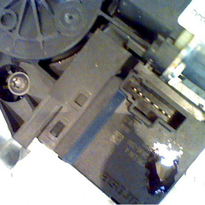 Mecanisme+moteur leve-glace ard occasion RENAULT SCENIC III Phase 1 04-2009->11-2011 1.5 dCi 85ch 827208148R 2