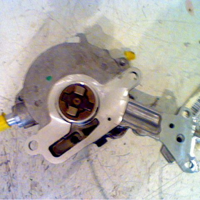 Pompe alimentation carburant occasion VOLKSWAGEN GOLF V Phase 1 11-2003->10-2008 1.9 TDI 105ch 2