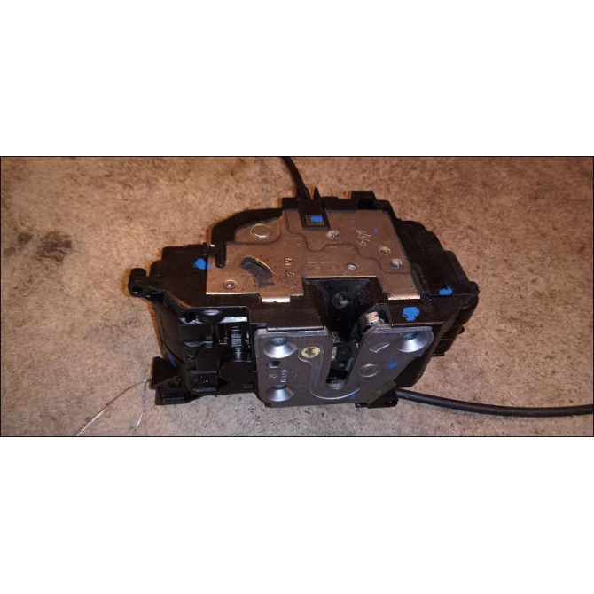 Serrure porte ard occasion RENAULT MEGANE III Phase 1 11-2008->01-2012 825020033R 3