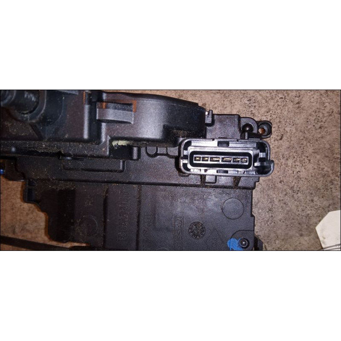 Serrure porte ard occasion RENAULT MEGANE III Phase 1 11-2008->01-2012 825020033R 4