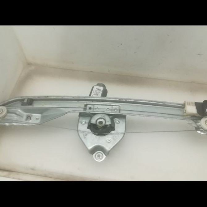Mecanisme+moteur leve-glace ard occasion RENAULT CLIO III Phase 2 03-2009->12-2014 1.5 DCI 90ch 8200291153 2