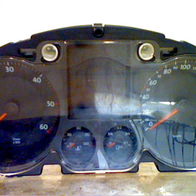 Compteur occasion VOLKSWAGEN PASSAT VI Phase 1 10-2010->... 2.0 TDI 140ch 3C09205852S 1