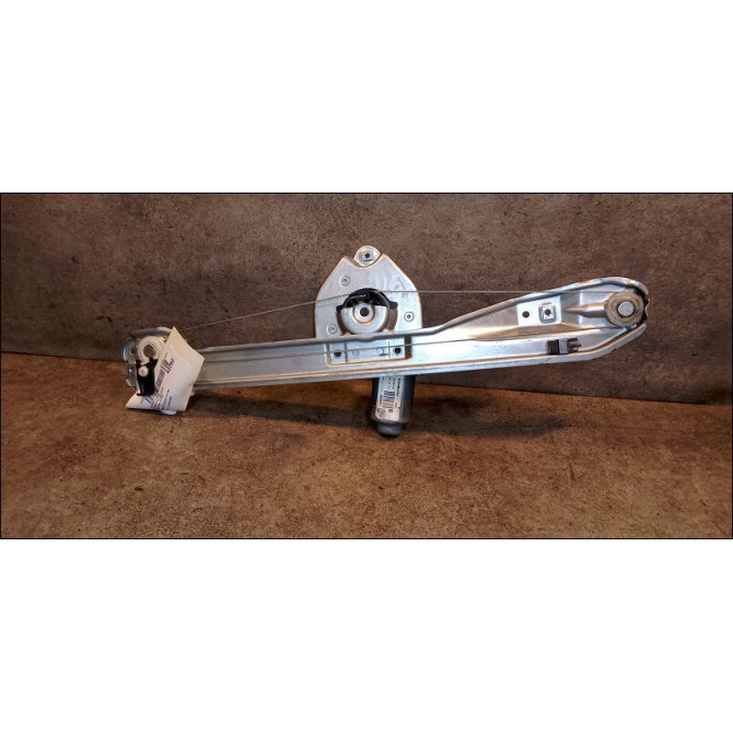 Mecanisme+moteur leve-glace ard occasion RENAULT CLIO III Phase 1 09-2005->03-2009 1.4i 16v 100ch 8200291153 1