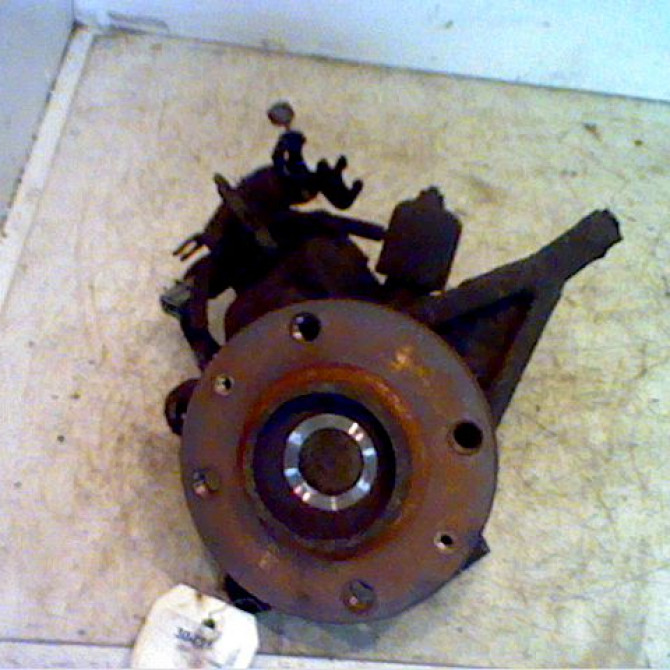 Moyeu avg occasion PEUGEOT 306 Phase 2 04-1997->03-2002 1.9 TD 335016 1