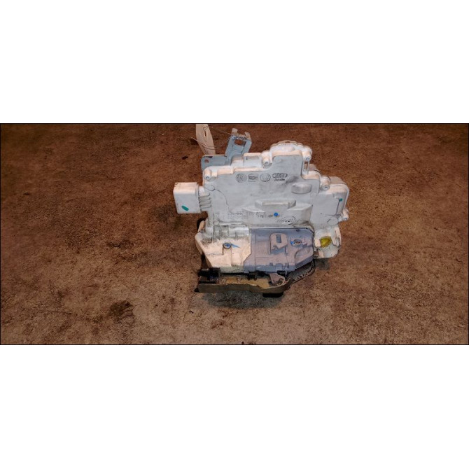 Serrure porte avg occasion AUDI A4 III Phase 1 AVANT 05-2008->10-2011 1