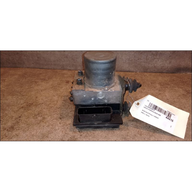 Unité hydraulique ABS occasion AUDI A4 III Phase 1 AVANT 05-2008->10-2011 4