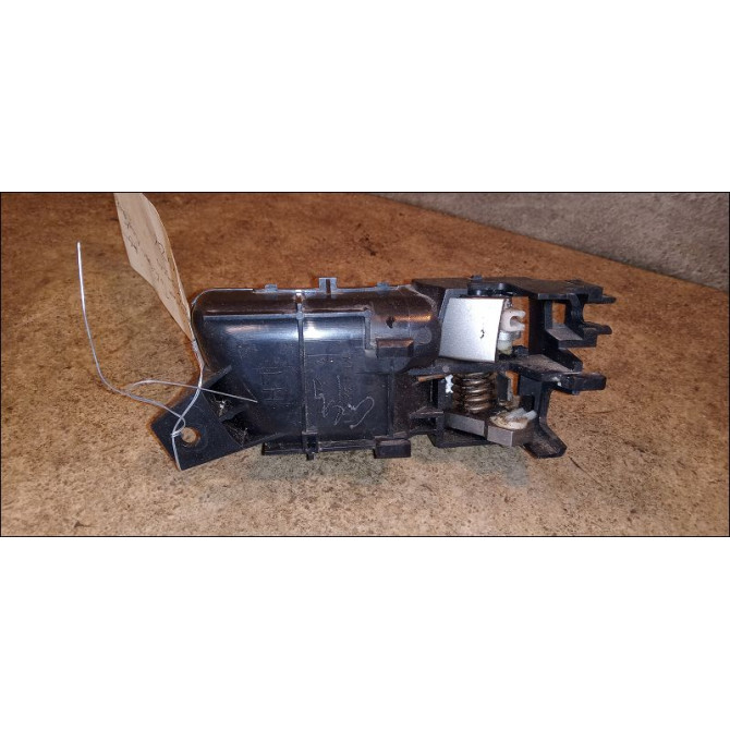 Poignee int porte avg occasion MITSUBISHI PAJERO III Phase 2 02-2003->12-2006 MR604135 2