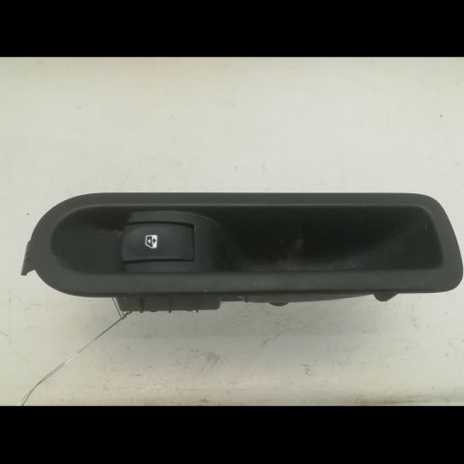 Commande leve-glace porte arrière gauche occasion RENAULT MODUS Phase 2 01-2008->12-2012 1.5 DCI 85ch 8200214936 1