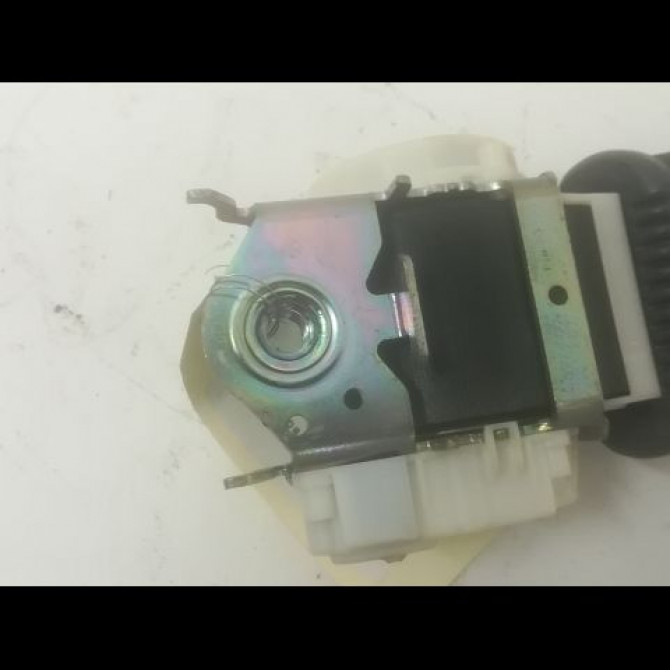 Ceinture centrale arriere occasion RENAULT CLIO III Phase 1 09-2005->03-2009 1.5 DCI 85ch 8200838238 3