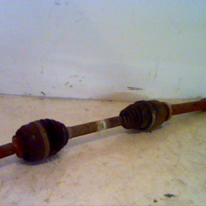 Transmission avant droite occasion RENAULT TWINGO II Phase 1 06-2007->11-2011 1.5 DCI 65ch 8200482436 1