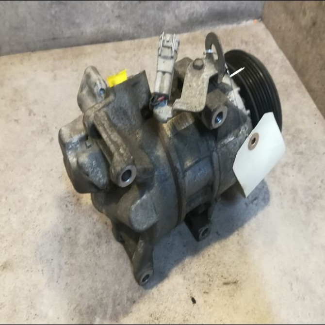 Compresseur air conditionne occasion TOYOTA YARIS II Phase 1 12-2005->11-2009 1.0 VVTI 883100D230 2
