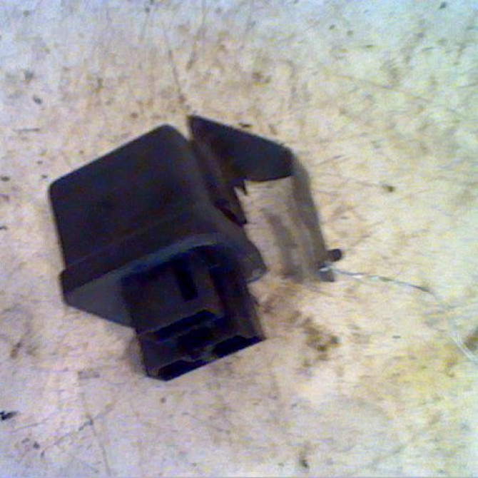 Boitier de préchauffage occasion NISSAN ALMERA TINO Phase 2 04-2003->09-2006 2.2 DCI 112ch 27120BU701 2