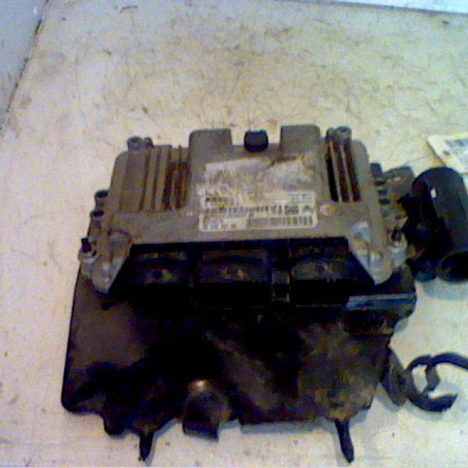 Calculateur moteur occasion PEUGEOT 206 Phase 1 09-1998->03-2009 194280 1