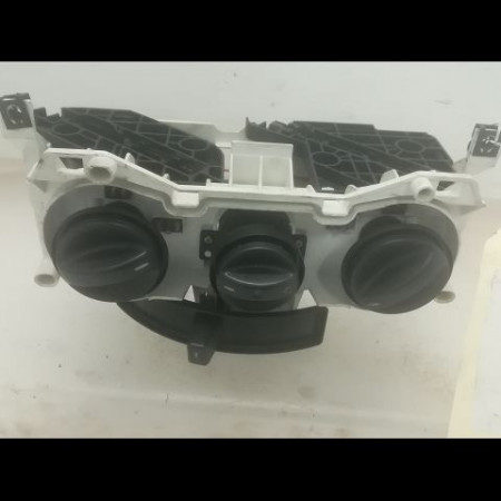 Commande de chauffage occasion FIAT PUNTO II Phase 1 10-1999->05-2003 46770822