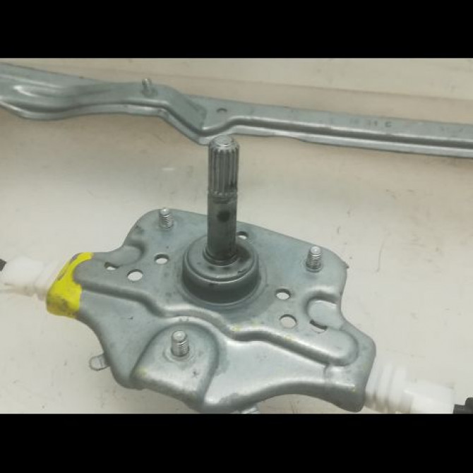 Mecanisme leve-glace arrière droit occasion RENAULT MODUS Phase 2 01-2008->12-2012 1.5 DCI 75ch 8200219259 2