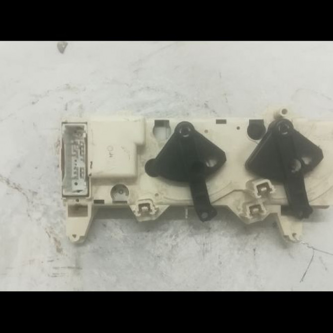 Commande de chauffage occasion RENAULT SCENIC I Phase 2 08-1999->06-2003 1.9 DTI 100ch 2