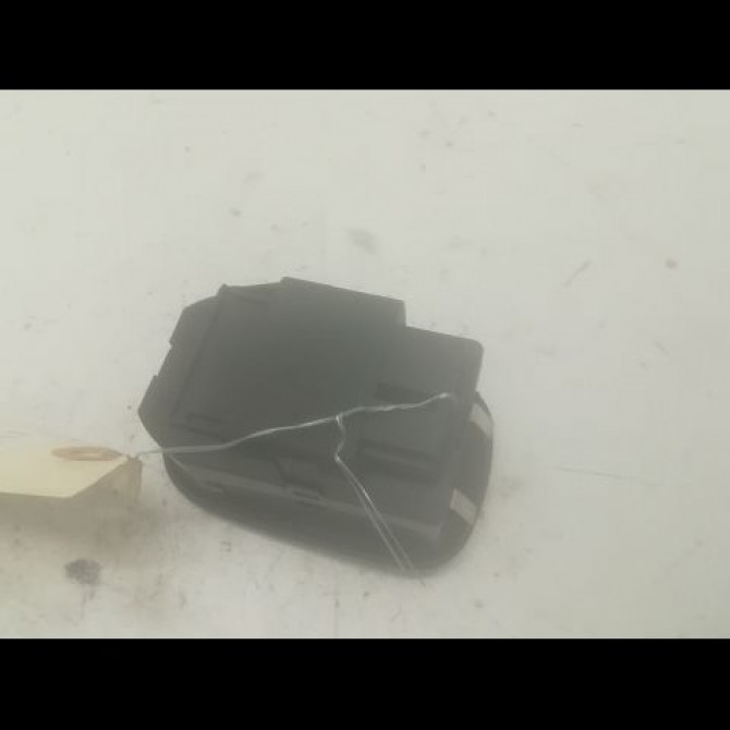 Commande lève-glace porte avant droite occasion PEUGEOT 206 Phase 2 02-2003->02-2009 1.4 HDI 70ch 2