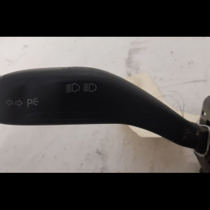 Bloc commodos occasion VOLKSWAGEN POLO IV Phase 1 01-2002->05-2005 1.4 16v 6Q0953513E9B9 3