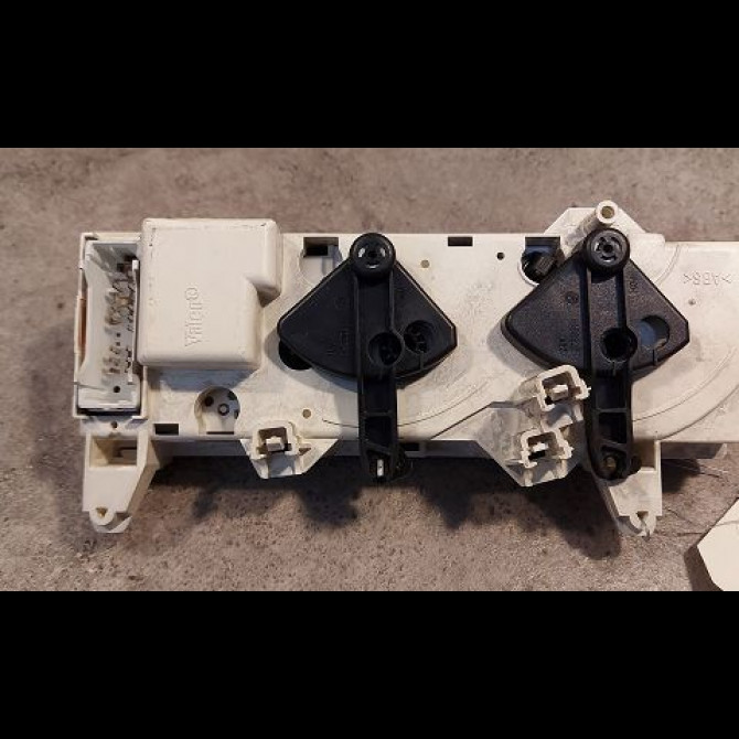 Commande de chauffage occasion RENAULT SCENIC I Phase 2 08-1999->06-2003 1.9 DCI 100ch 2