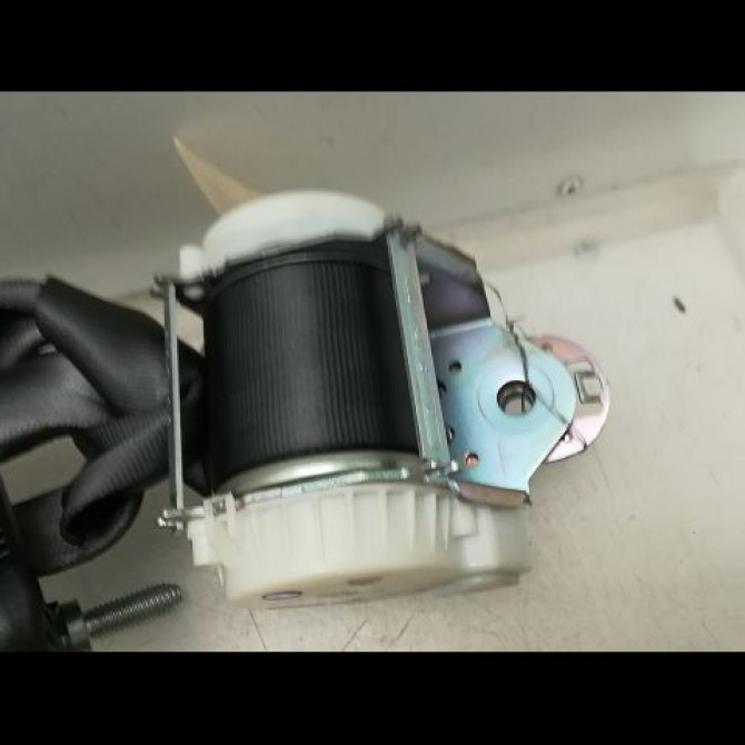 Ceinture arrière droite occasion RENAULT CLIO III Phase 1 09-2005->03-2009 1.2 TCE 16v 100ch 8200838238 2