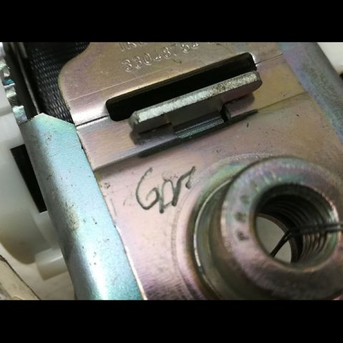 Ceinture arrière droite occasion RENAULT CLIO III Phase 1 09-2005->03-2009 1.2 TCE 16v 100ch 8200838238 4