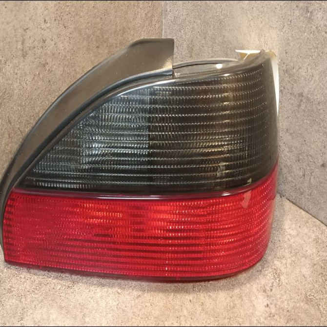 Feu arrière droit occasion PEUGEOT 306 Phase 2 04-1997->03-2002 1.6i 90ch 6351H8 1