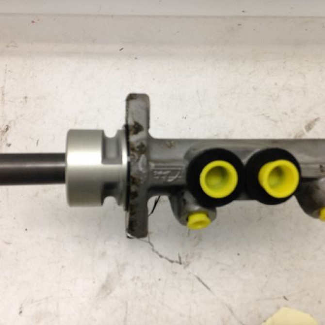 Maitre cylindre occasion RENAULT MEGANE I Phase 2 03-1999->06-2003 1.6 16v 7701206792 1