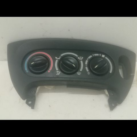 Commande de chauffage occasion RENAULT MEGANE I Phase 1 11-1995->03-1999 1.4 7701041844